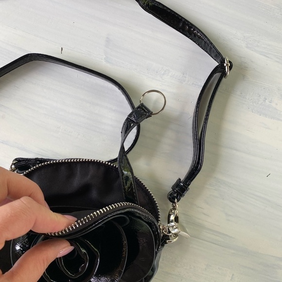 Beautiful black vintage plumeria or rose cross body bag/ wallet - Picture 4 of 7